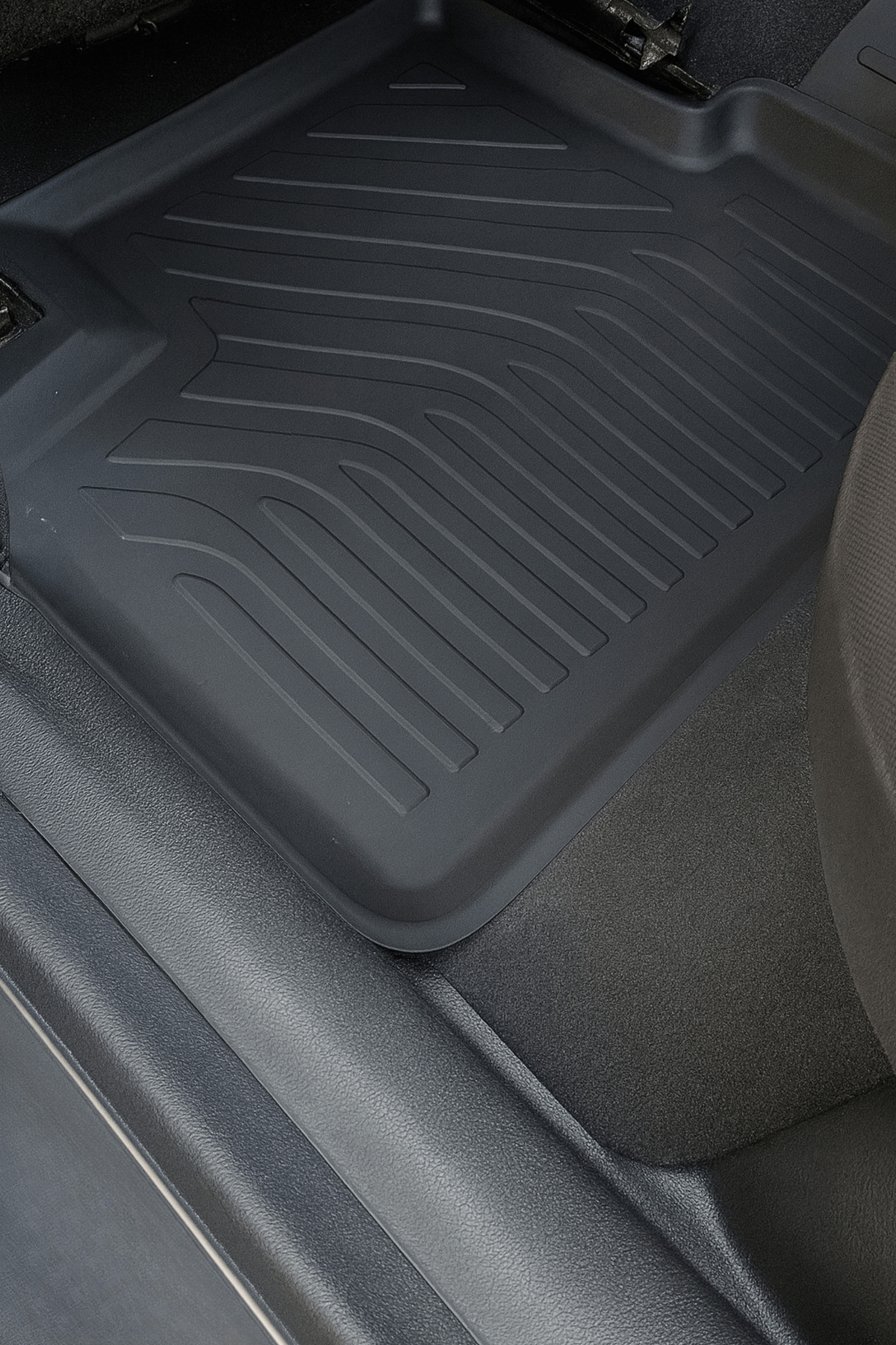 Hitaks VW Caddy 5 Paspas 2021+ Uyumlu Siyah 4D Havuzlu Oto Paspas